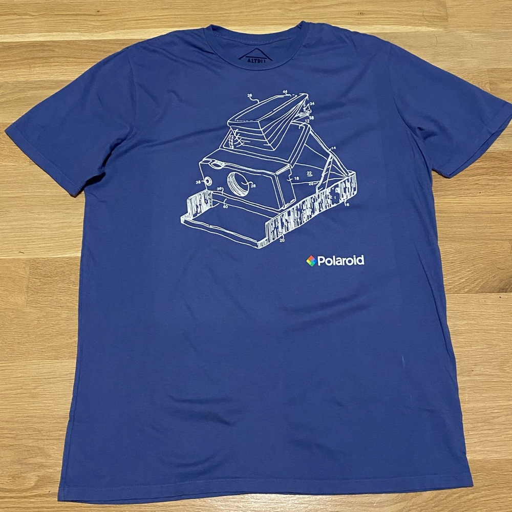 Altru Polaroid Vintage Camera Tshirt